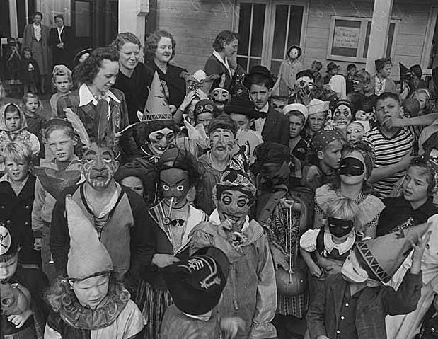 Children_in_Halloween_costumes_at_High_Point,_Seattle,_1943