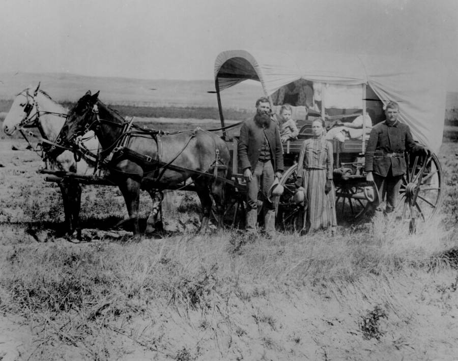 covered-wagon-great-migration